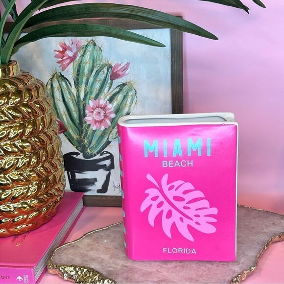 NWOT Assouline Travel Book Inspired Ceramic Vase - Picture 1 of 3
